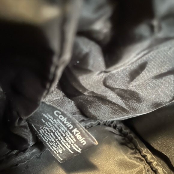 Calvin Klein Vintage Cosmetic Bag. - Picture 3 of 10